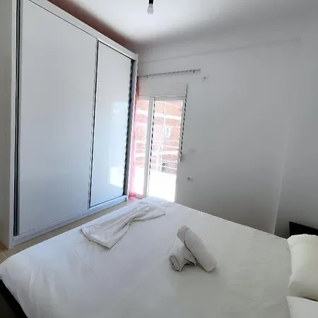 Relax New Apartment-rare Find Near Port Sarande