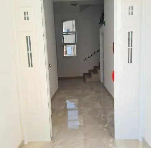 Relax New Apartment-rare Find Near Port *